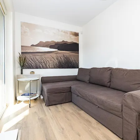 W/parking Near The Centre, By Cohost