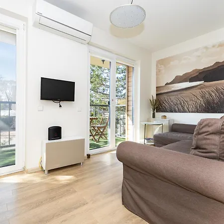 W/parking Near The Centre, By Cohost Appartamento