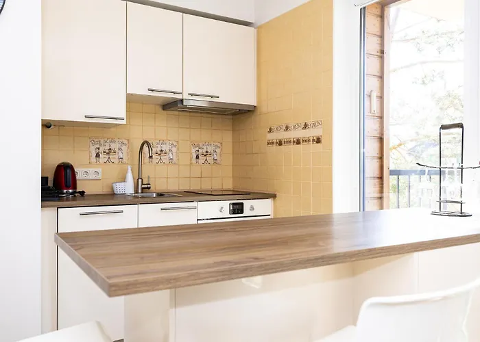 Апартаменти W/parking Near The Centre, By Cohost Паланга