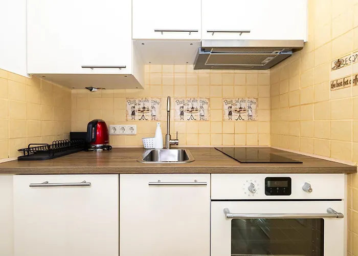 W/parking Near The Centre, By Cohost Апартаменти Паланга